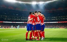 阿莱克斯·罗德里奎兹在 2007 年击出单季第 50 轰，成为首位达成三季 50 轰的球员