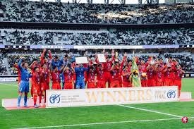 西伯恩借挡拆过人 突入起飞双手暴扣