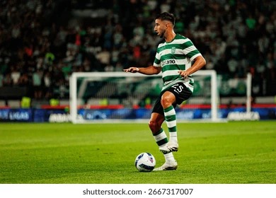 记者：如果皇马晋级国王杯决赛，卢宁仍将出任首发门将