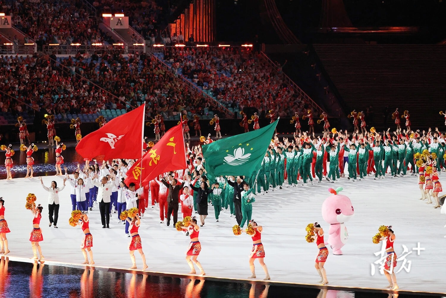 拉齐奥2-2佛罗伦萨，佩德罗补时绝平，古德蒙松点射，卡塔尔迪、戈森斯破门